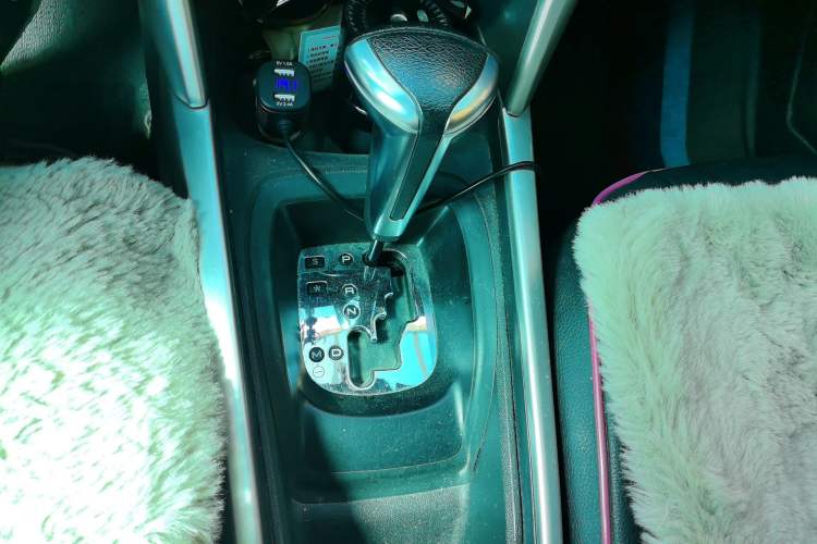 Used Citroen C3-XR 2015 1.6L Automatic Pioneer Model Gear Lever