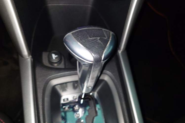 Used Citroen C3-XR 2015 1.6L Automatic Pioneer Model Gear Lever