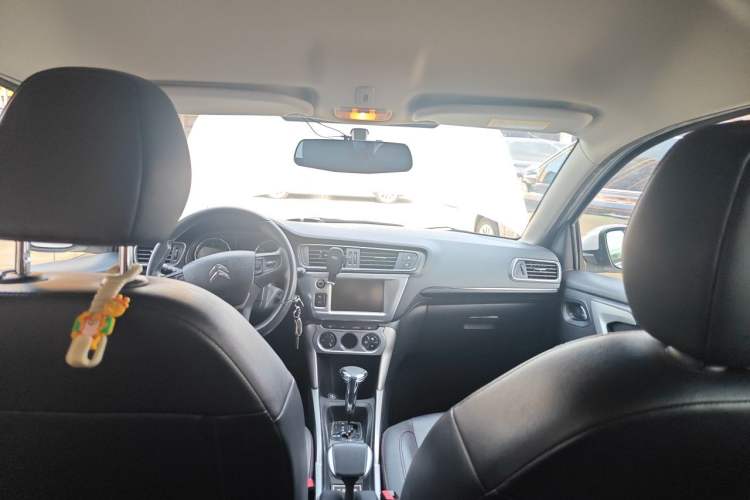 Used Citroen C3-XR 2015 1.6L Automatic Pioneer Model Headliner