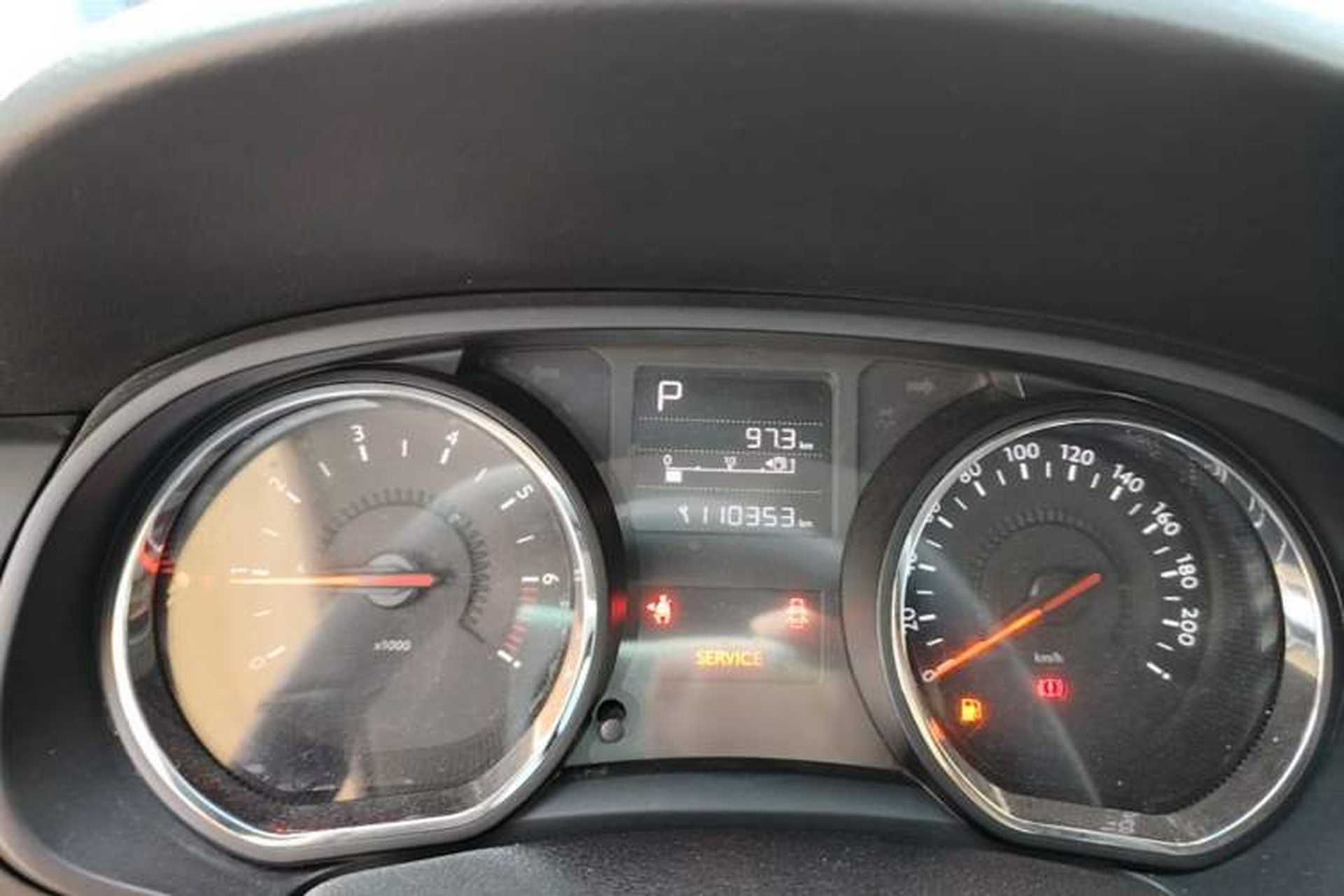 Used Citroen C3-XR 2015 1.6L Automatic Fashion Model Instrument Cluster