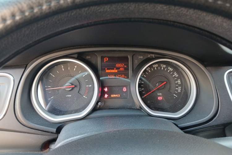 Used Citroen C3-XR 2015 1.6L Automatic Fashion Model Instrument Cluster
