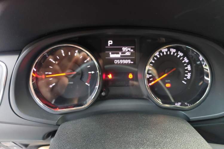 Used Citroen C3-XR 2015 1.6L Automatic Smart Version Instrument Cluster