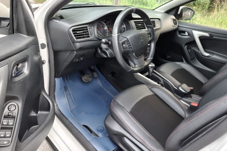 Used Citroen C3-XR 2015 1.6L Automatic Pioneer Model Interior 1