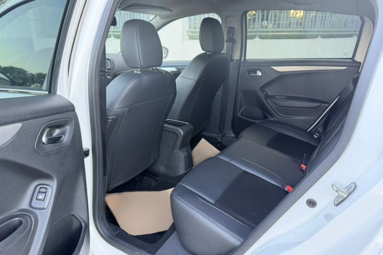 Used Citroen C3-XR 2015 1.6L Automatic Pioneer Model Interior 2
