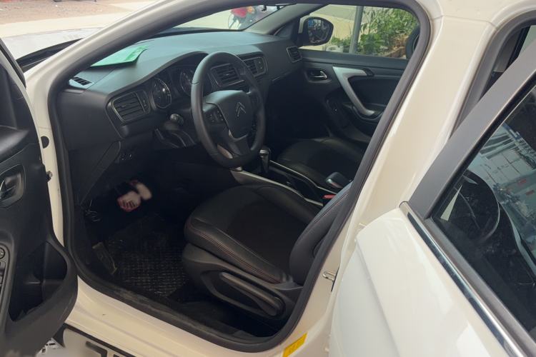 Used Citroen C3-XR 2015 1.6L Automatic Pioneer Model Interior 2