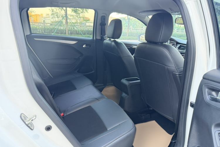 Used Citroen C3-XR 2015 1.6L Automatic Pioneer Model Interior 3