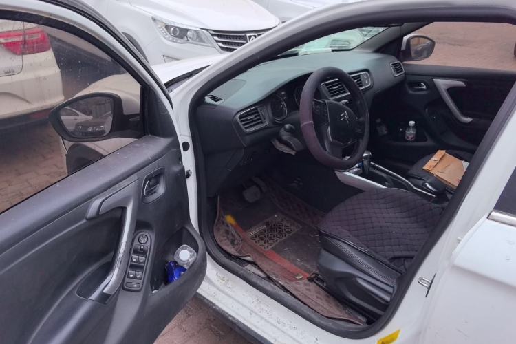Used Citroen C3-XR 2015 1.6L Automatic Pioneer Model Interior 3