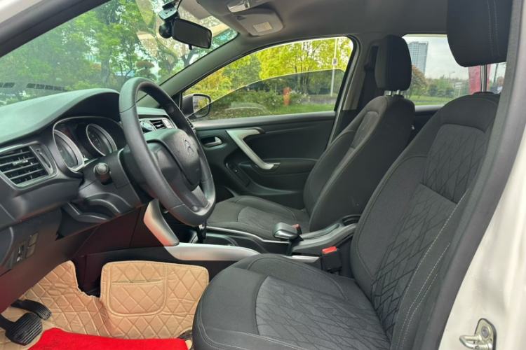 Used Citroen C3-XR 2015 1.6L Automatic Fashion Model Interior 3
