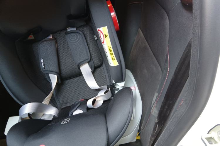 Used Citroen C3-XR 2015 1.6L Automatic Pioneer Model Interior 4