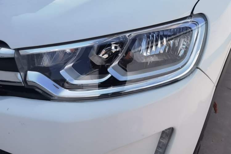 Used Citroen C3-XR 2015 1.6L Automatic Pioneer Model Left Front Headlight