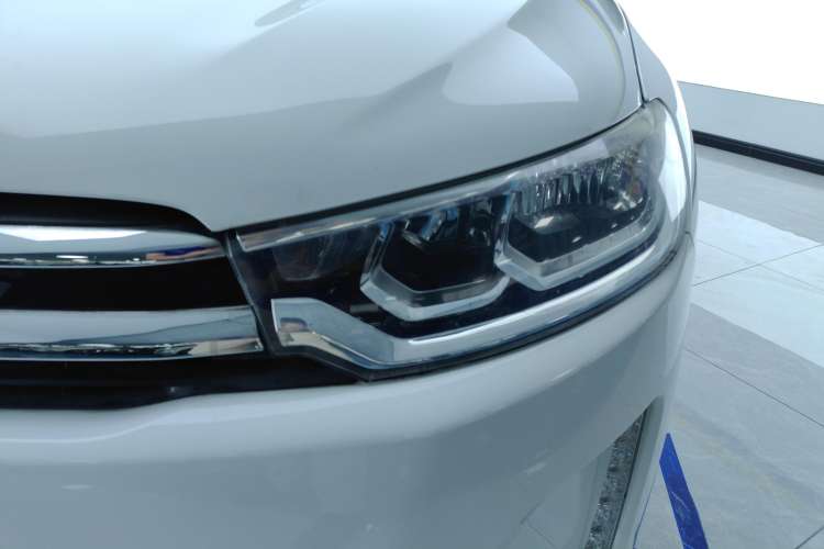 Used Citroen C3-XR 2015 1.6L Automatic Pioneer Model Left Front Headlight