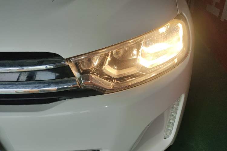 Used Citroen C3-XR 2015 1.6L Manual Pioneer Model Left Front Headlight