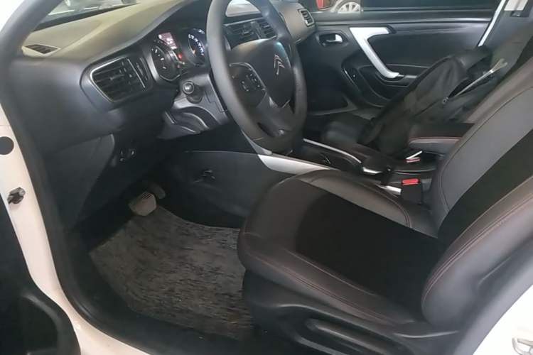 Used Citroen C3-XR 2015 1.6L Automatic Pioneer Model Left Front Seat