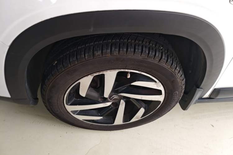 Used Citroen C3-XR 2015 1.6THP Automatic Pioneer Model Left Front Wheel Hub