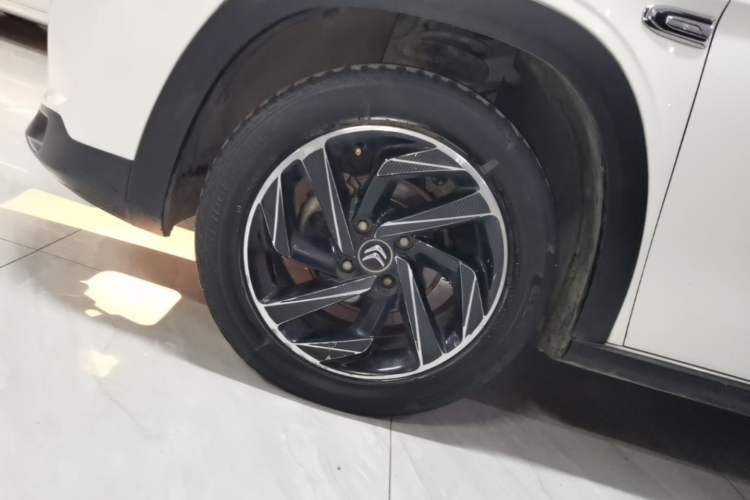 Used Citroen C3-XR 2015 1.6L Automatic Pioneer Model Left Front Wheel Hub