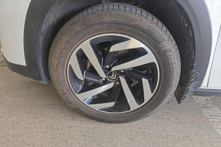Used Citroen C3-XR 2015 1.6L Automatic Pioneer Model Left Front Wheel Hub