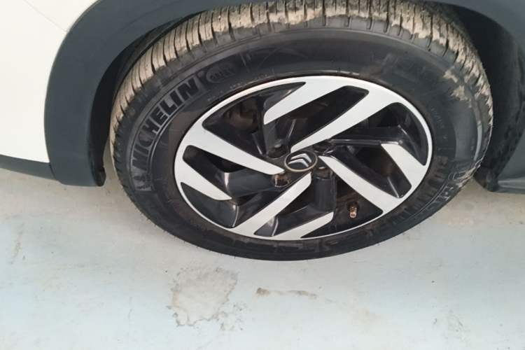 Used Citroen C3-XR 2015 1.6L Automatic Pioneer Model Left Front Wheel Hub