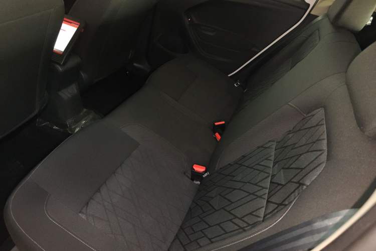 Used Citroen C3-XR 2015 1.6L Automatic Fashion Model Left Rear Seat