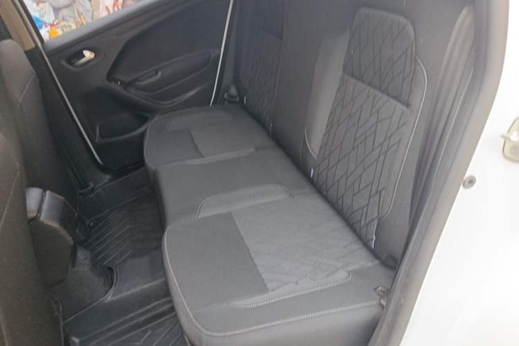 Used Citroen C3-XR 2015 1.6L Automatic Fashion Model Left Rear Seat