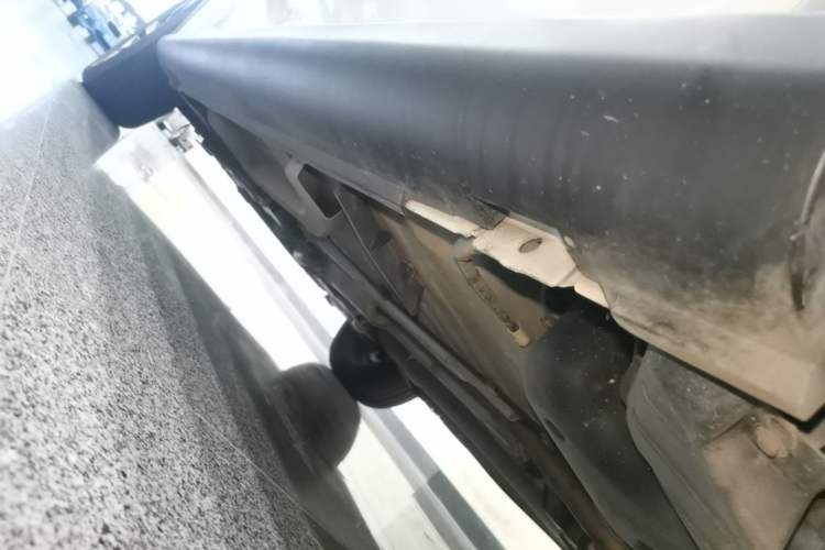 Used Citroen C3-XR 2015 1.6THP Automatic Pioneer Model Left Side Sill