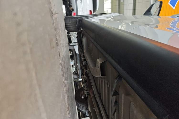 Used Citroen C3-XR 2015 1.6L Automatic Fashion Model Left Side Sill