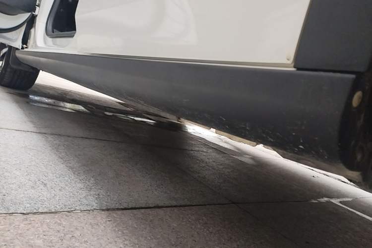 Used Citroen C3-XR 2015 1.6L Automatic Pioneer Model Left Side Sill