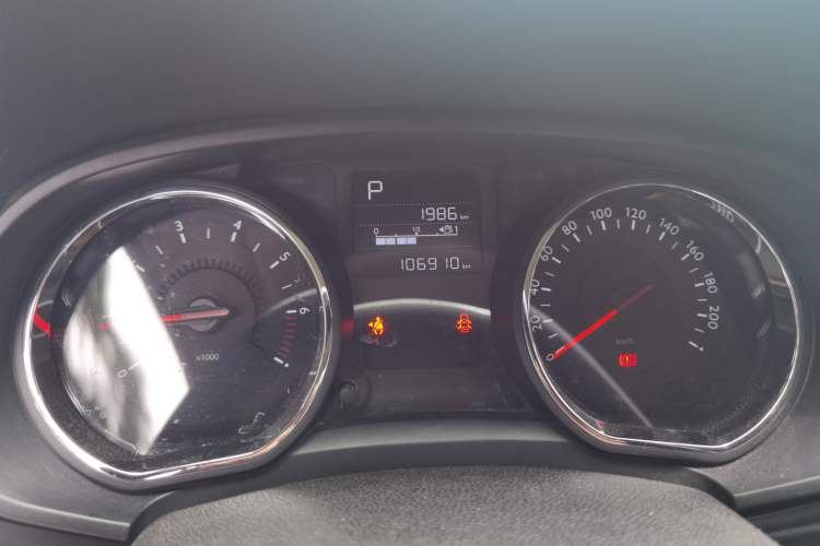 Used Citroen C3-XR 2015 1.6THP Automatic Pioneer Model Odometer Close Up