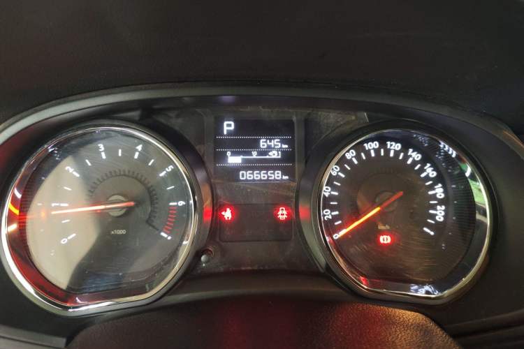 Used Citroen C3-XR 2015 1.6L Automatic Pioneer Model Odometer Close Up