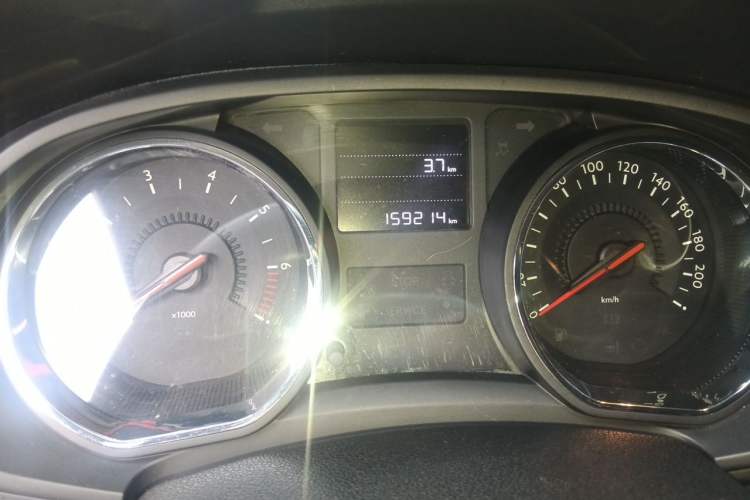 Used Citroen C3-XR 2015 1.6L Automatic Pioneer Model Odometer Close Up