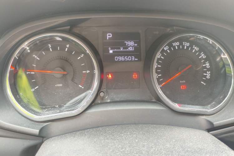 Used Citroen C3-XR 2015 1.6L Automatic Pioneer Model Odometer Close Up