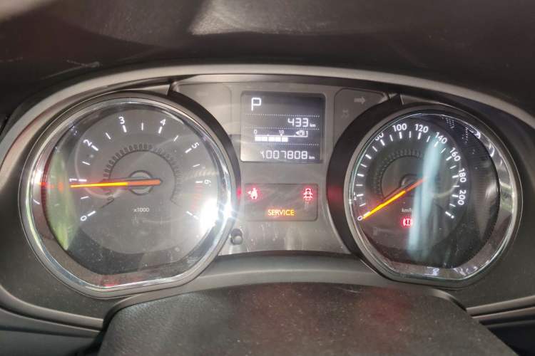 Used Citroen C3-XR 2015 1.6L Automatic Smart Version Odometer Close Up