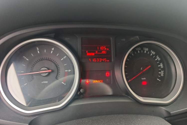 Used Citroen C3-XR 2015 1.6L Manual Fashion Edition Odometer Close Up