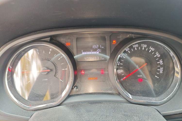 Used Citroen C3-XR 2015 1.6L Manual Pioneer Model Odometer Close Up