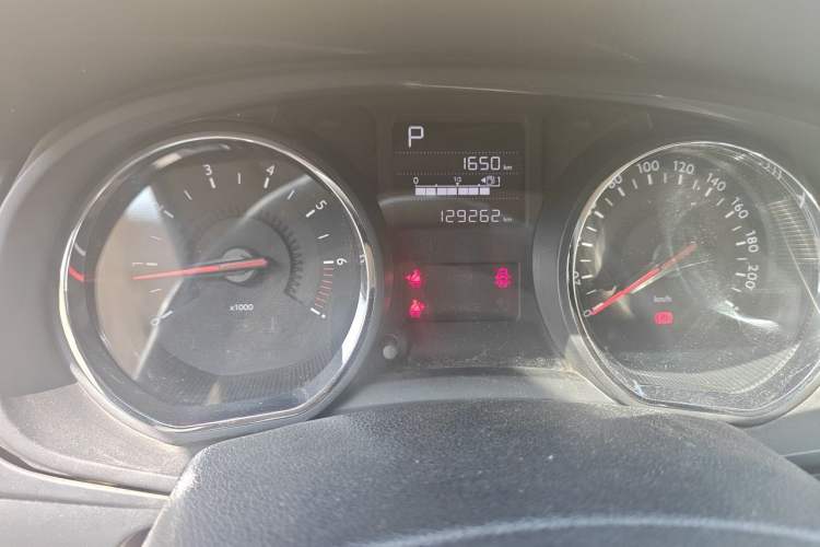 Used Citroen C3-XR 2015 1.6L Automatic Pioneer Model Odometer Close Up