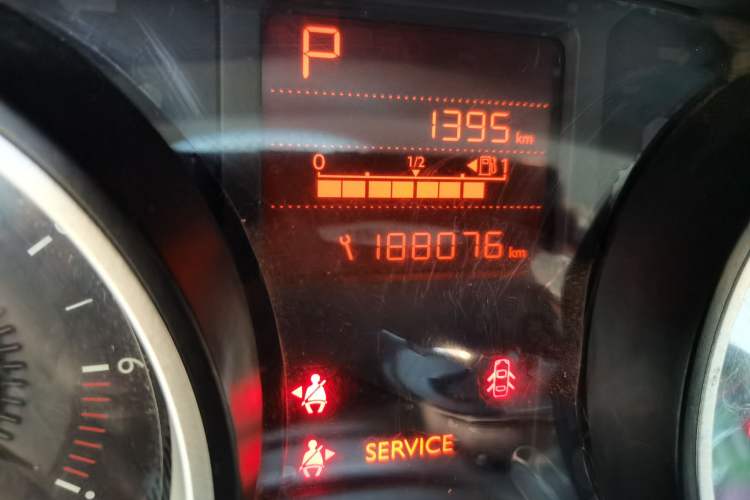 Used Citroen C3-XR 2015 1.6L Automatic Fashion Model Odometer Close Up