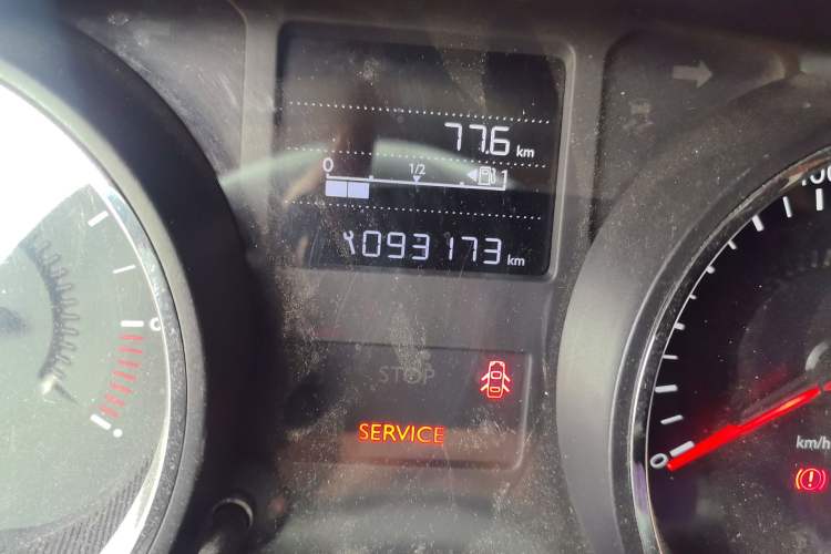 Used Citroen C3-XR 2015 1.6L Manual Pioneer Model Odometer Close Up