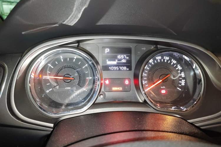 Used Citroen C3-XR 2015 1.6L Automatic Pioneer Model Odometer Close Up