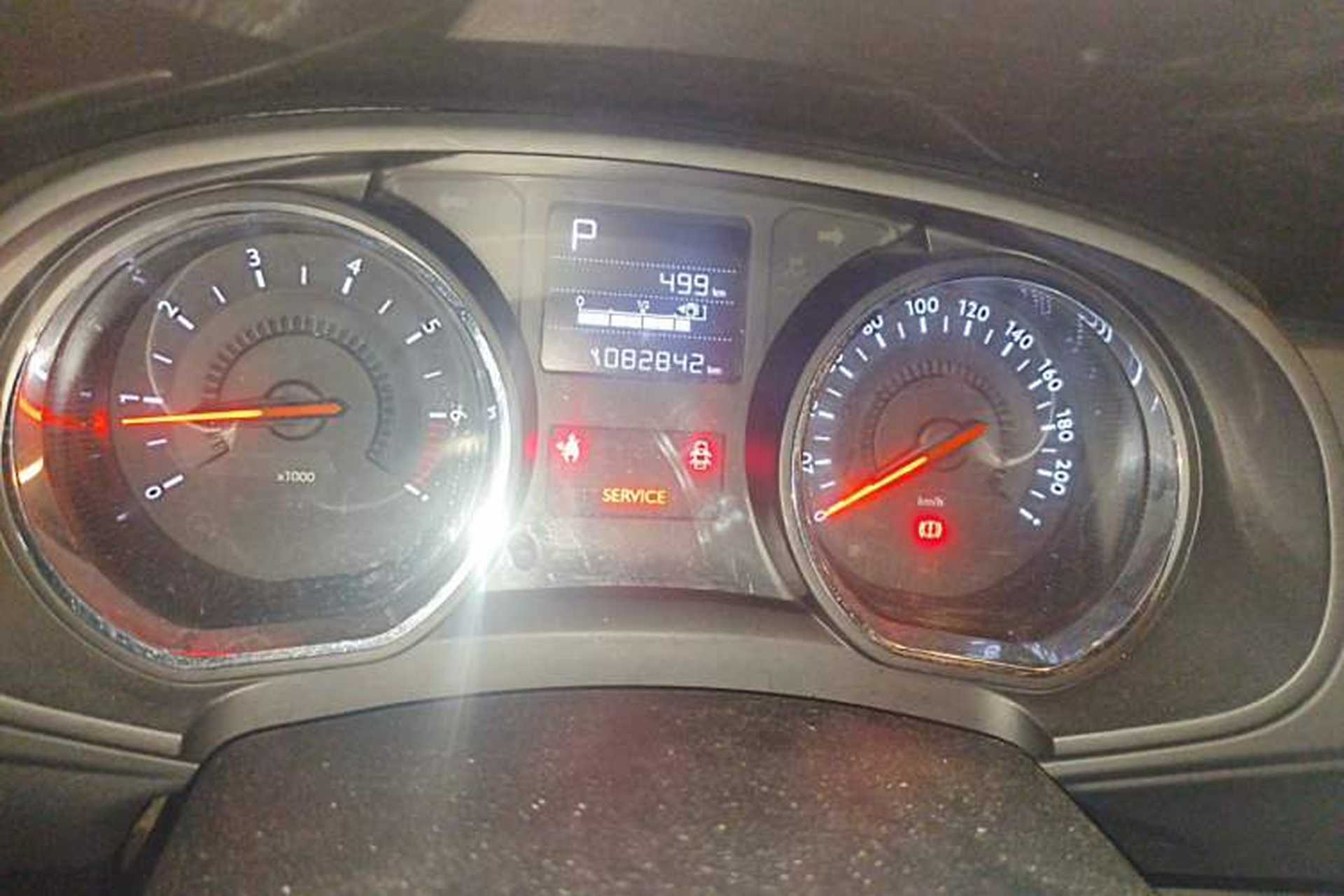 Used Citroen C3-XR 2015 1.6L Automatic Pioneer Model Odometer Close Up