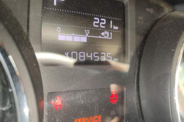Used Citroen C3-XR 2015 1.6L Automatic Pioneer Model Odometer Close Up