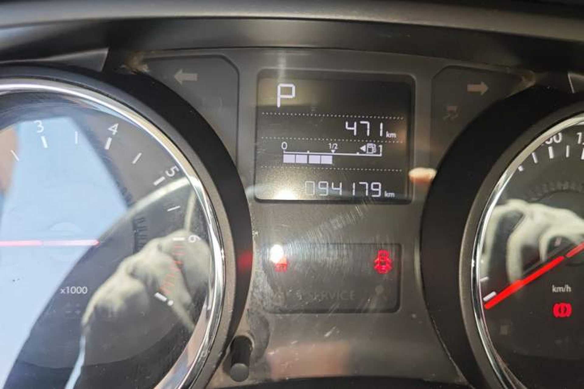 Used Citroen C3-XR 2015 1.6L Automatic Pioneer Model Odometer Close Up