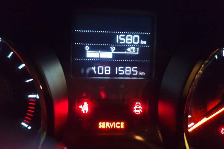 Used Citroen C3-XR 2015 1.6L Manual Pioneer Model Odometer Close Up