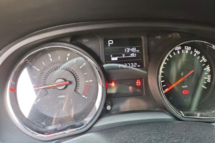 Used Citroen C3-XR 2015 1.6THP Automatic Flagship Model Odometer Close Up