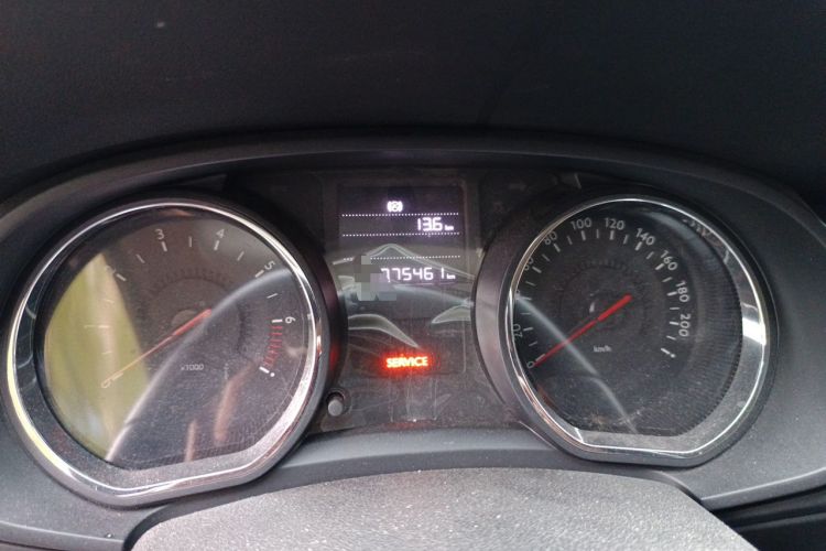 Used Citroen C3-XR 2015 1.6L Automatic Smart Version Odometer Close Up