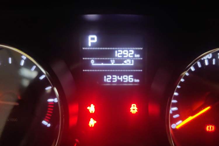 Used Citroen C3-XR 2015 1.6L Automatic Pioneer Model Odometer Close Up