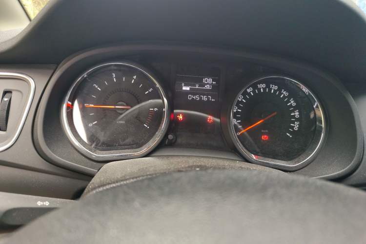 Used Citroen C3-XR 2015 1.6L Manual Pioneer Model Odometer Close Up