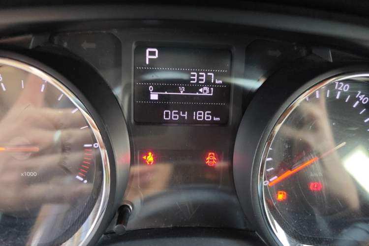 Used Citroen C3-XR 2015 1.6L Automatic Pioneer Model Odometer Close Up