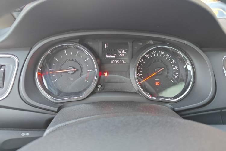 Used Citroen C3-XR 2015 1.6L Automatic Pioneer Model Odometer Close Up