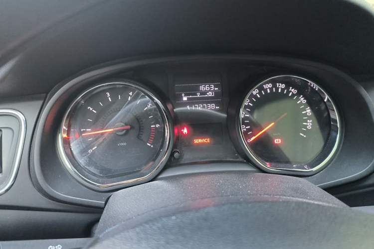 Used Citroen C3-XR 2015 1.6L Manual Pioneer Model Odometer Close Up