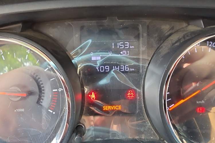 Used Citroen C3-XR 2015 1.6L Manual Pioneer Model Odometer Close Up