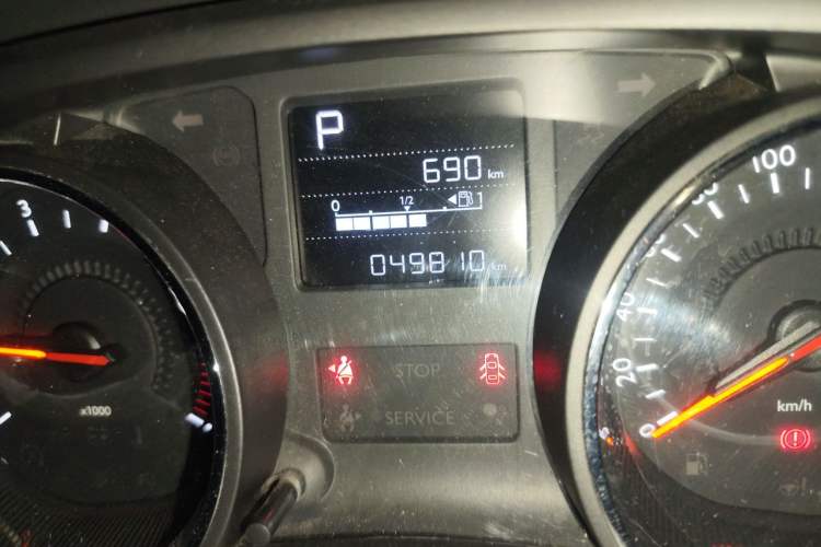 Used Citroen C3-XR 2015 1.6L Automatic Pioneer Model Odometer Close Up